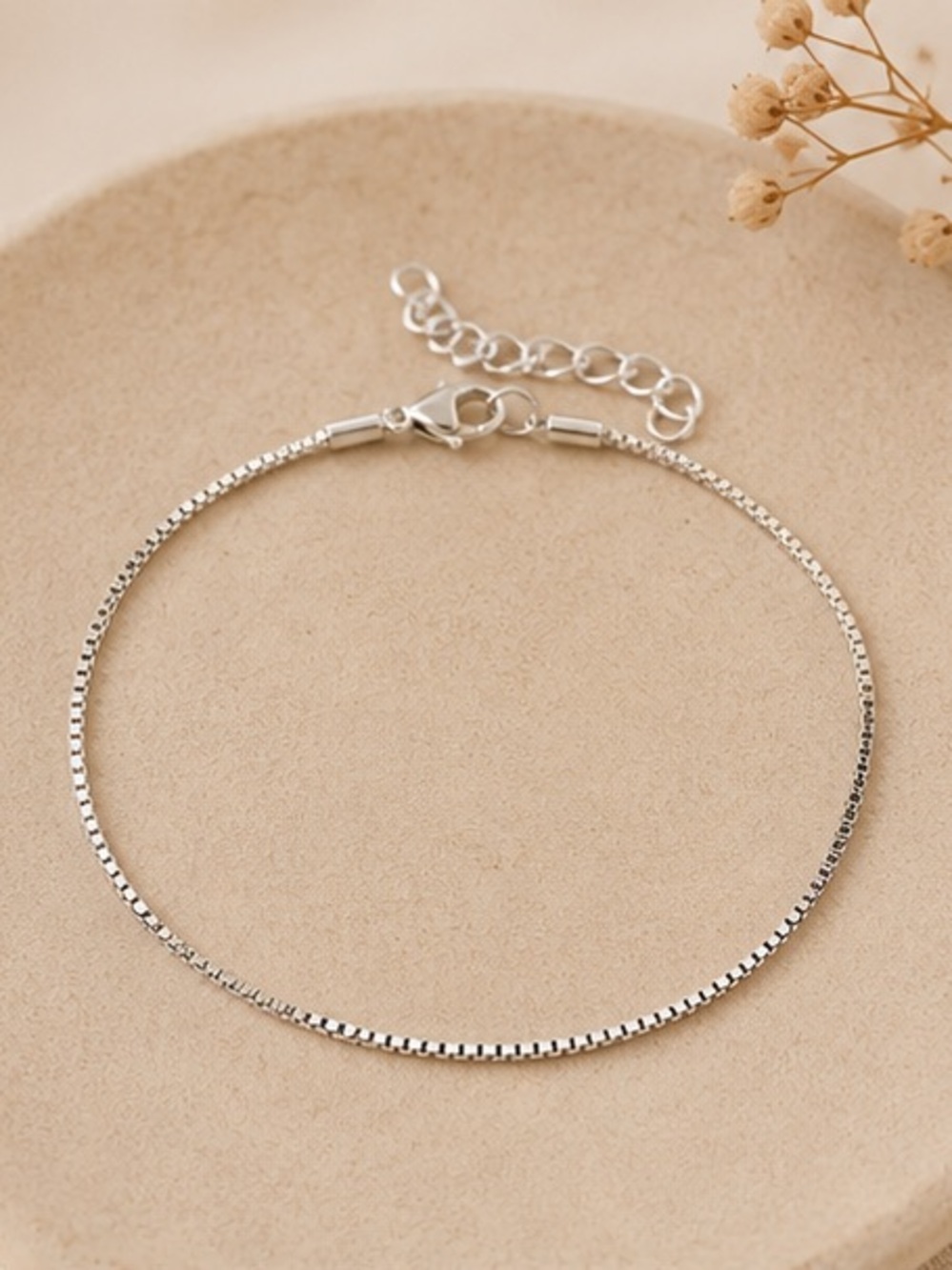 ✨$15 each or 3 for $30 
Minimal Silver Chain Bracelet 🤍 💦Waterproof💦